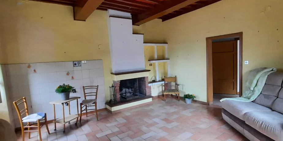 House in Sommocolonia with a view of Barga and valley to the Apuane Alps for sale