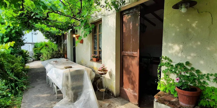 Barga villa the beginning of the 1900s for sale