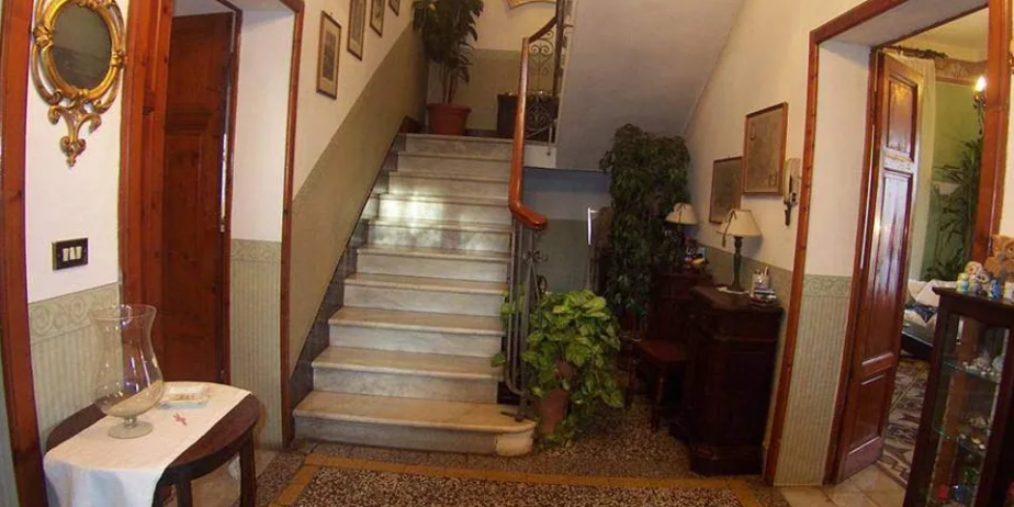 Barga villa the beginning of the 1900s for sale