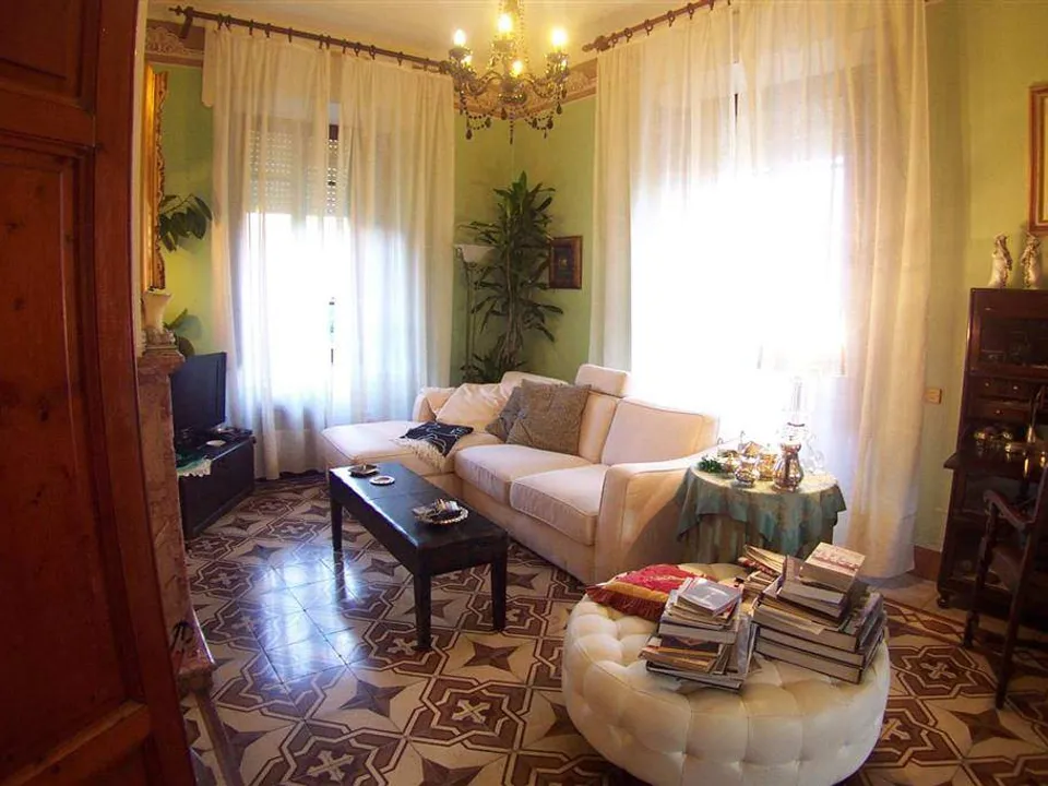 Barga villa the beginning of the 1900s for sale