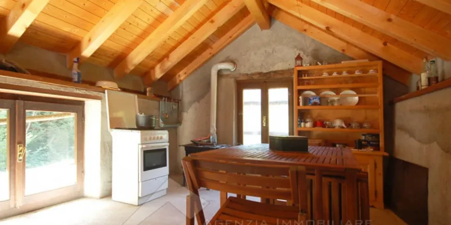 Country house  in Cesara for sale