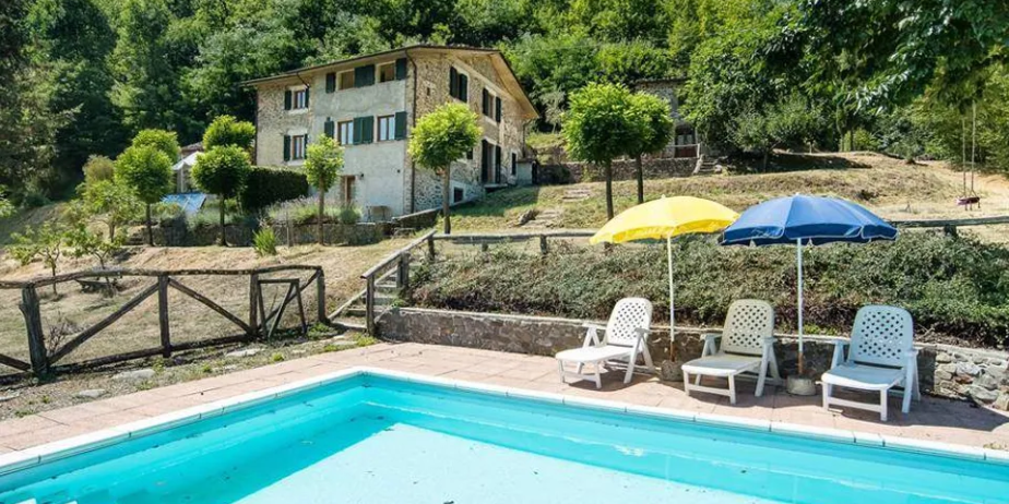 Villa in the Tuscan mountains north of Lucca  for sale