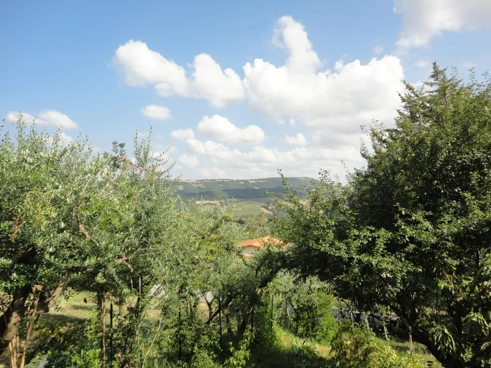 Villa in a beautiful regional park in the ancient village of Serra San Quirico