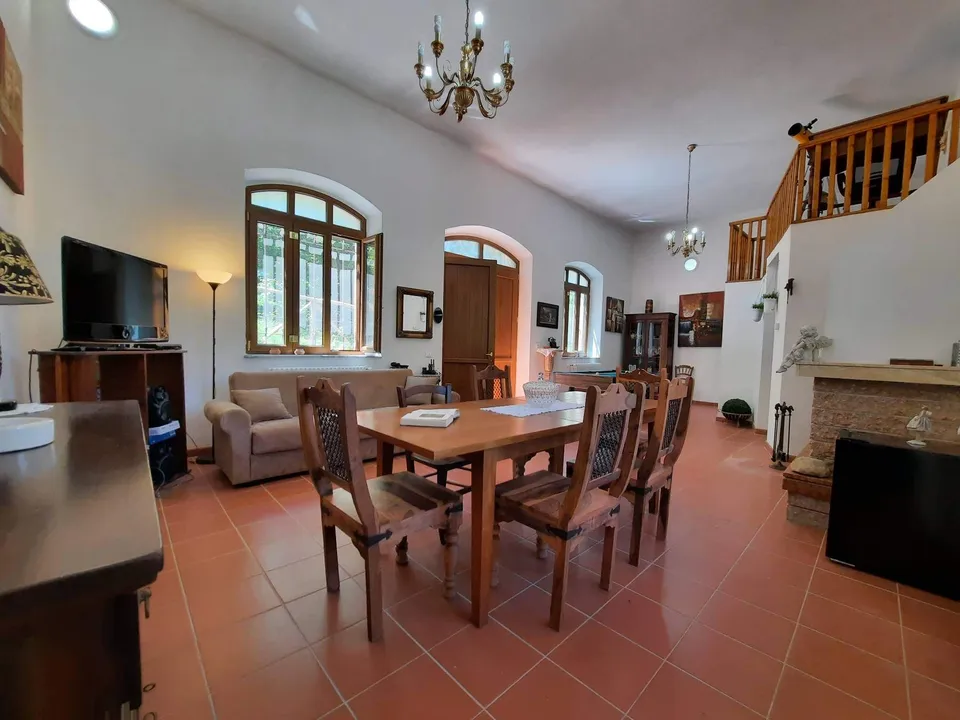 Lovely ston house dating back to the late 1800s inthe Municipality of Molazzana