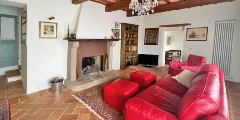 Beautiful farmhouse in Macerata Feltria for sale