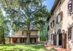 Beautiful farmhouse with outbuilding in Cento for sale