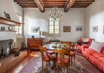 Beautiful farmhouse with outbuilding in Cento for sale