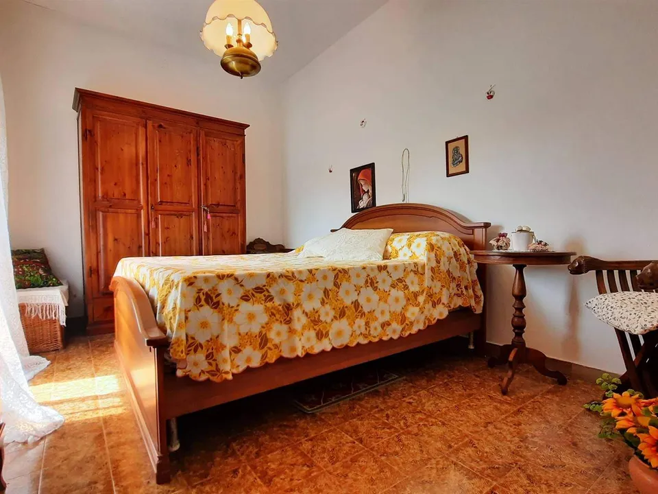 Extremely attractive house in the medieval village of Trassilico, in Gallicano.