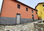 Extremely attractive house in the medieval village of Trassilico, in Gallicano.