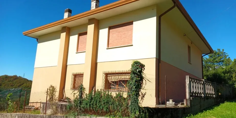 Villa with land in Sarmede  for sale