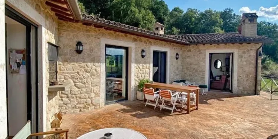 The nice house  in the countryside near  Todi for sale