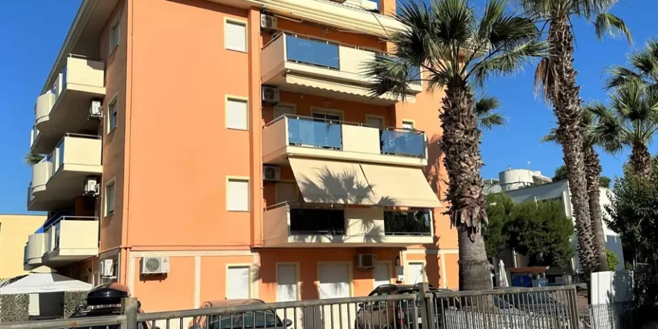 The property is in a beautiful location in San Benedetto Del Tronto.