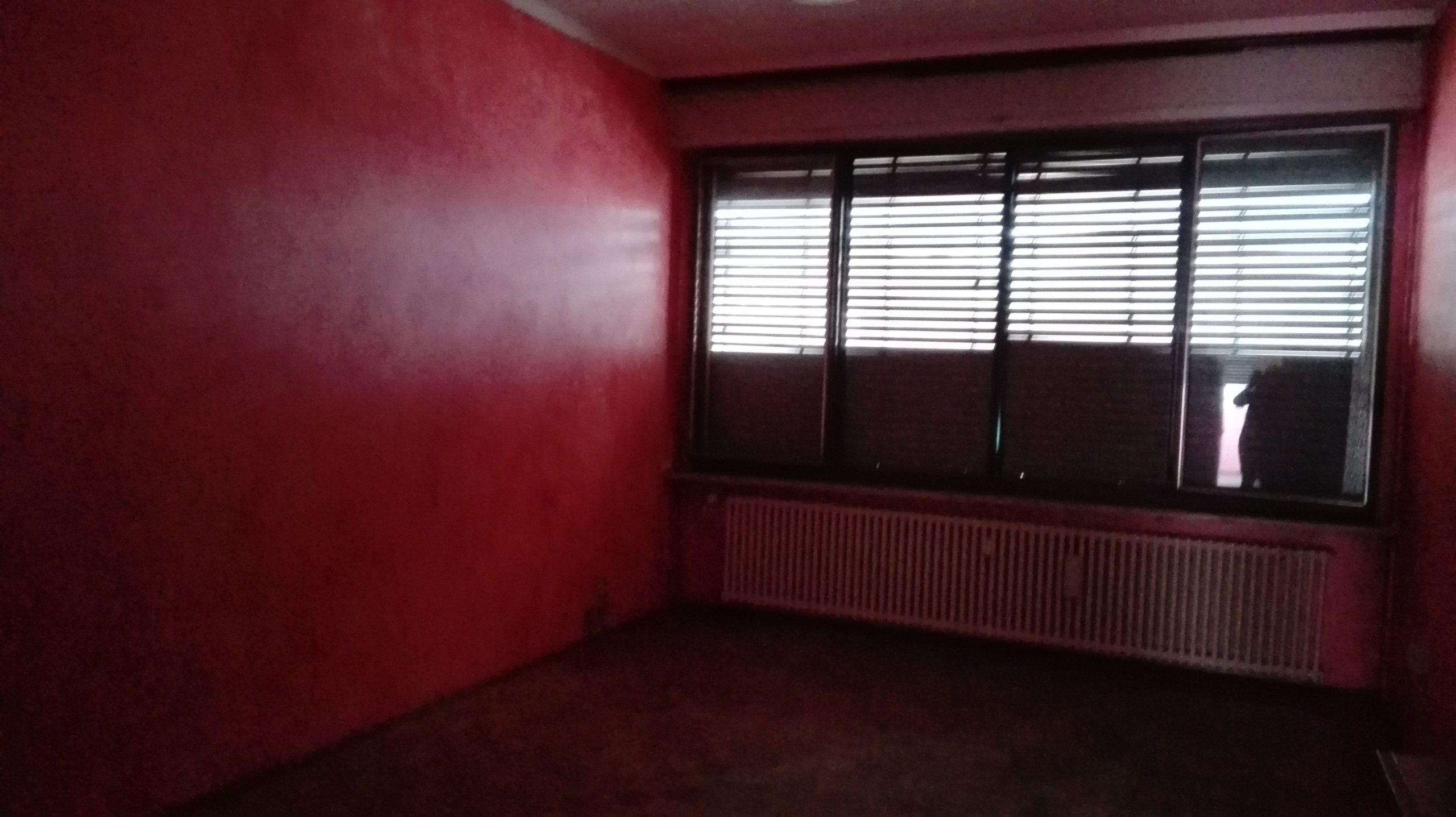 BARGAIN!! Four Room + Warehouse + Courtyard at a very cheap price!!!