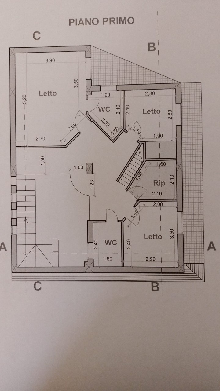 SPACIOUS VILLA (210m2) NEAR THE SEA CALABRIA