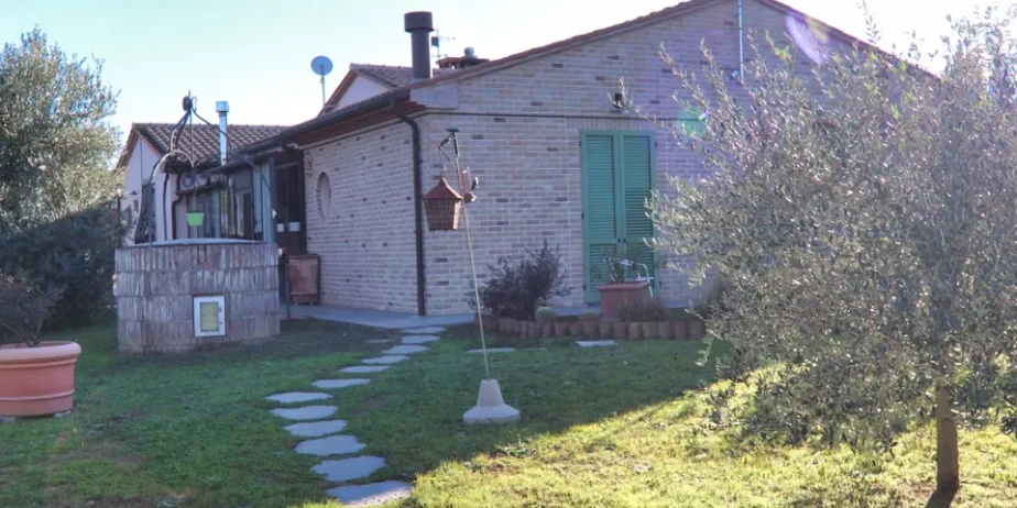 Donoratico,  villa in the Tuscan countryside for sale