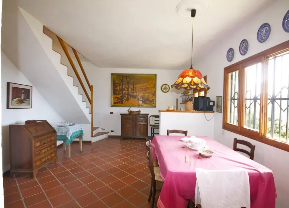 Antique villa in Castel Vittorio villa for sale