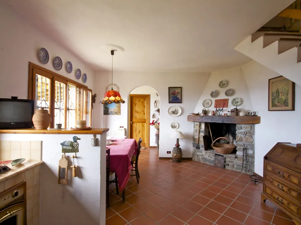 Antique villa in Castel Vittorio villa for sale