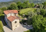 Stone farmhouse in Filattiera for sale