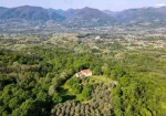 Stone farmhouse in Filattiera for sale