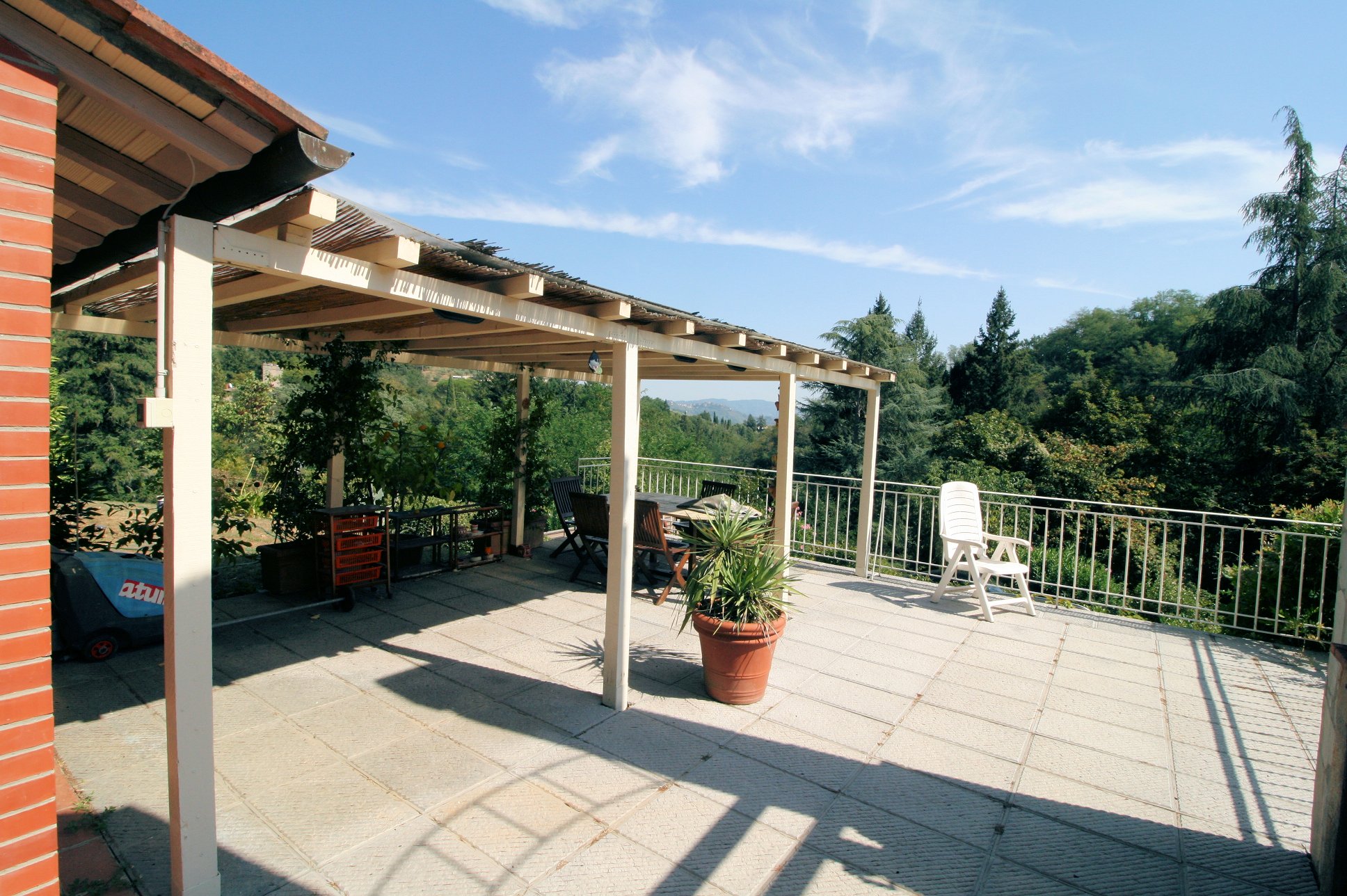 Farmhouse with park, swimming pool in a panoramic position in Buggiano