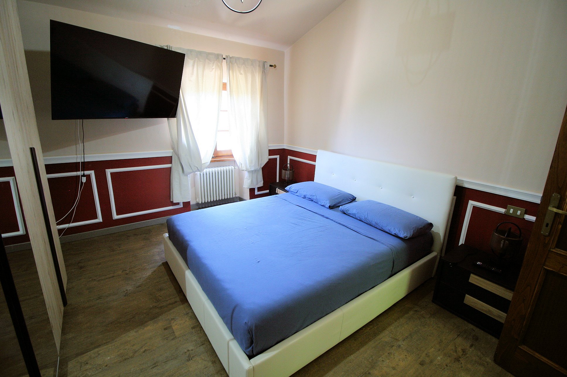 Farmhouse with park, swimming pool in a panoramic position in Buggiano