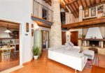 Completely renovated Tuscan style farmhouse Monteriggioni