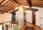 Completely renovated Tuscan style farmhouse Monteriggioni