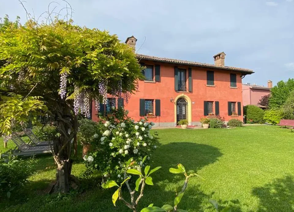 Historical villa for sale in San Giorgio di Piano