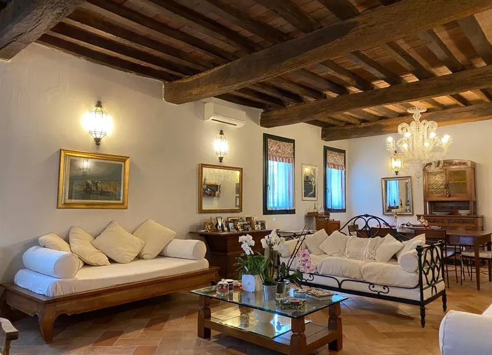 Historical villa for sale in San Giorgio di Piano