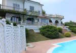 Beautiful villa with sea views, swimming pool, tennis court and 4000 m2 of park land all around in Senigallia, Ancona, Marche , Italia.