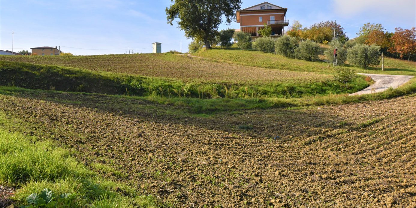 Casale Santa Maria , excellently restored for sale in Gualdo