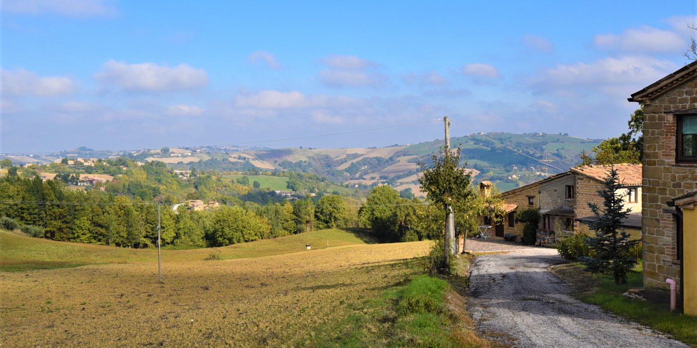 Casale Santa Maria , excellently restored for sale in Gualdo