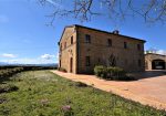 House ” Belvedere” with private land, partly buildable , for sale in Gualdo (Mc) Marche , Italy