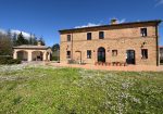 House ” Belvedere” with private land, partly buildable , for sale in Gualdo (Mc) Marche , Italy