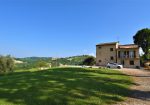 Farmhouse with adjoining land and storage accessory, for sale in Montappone, Fermo, Marche, Italy.