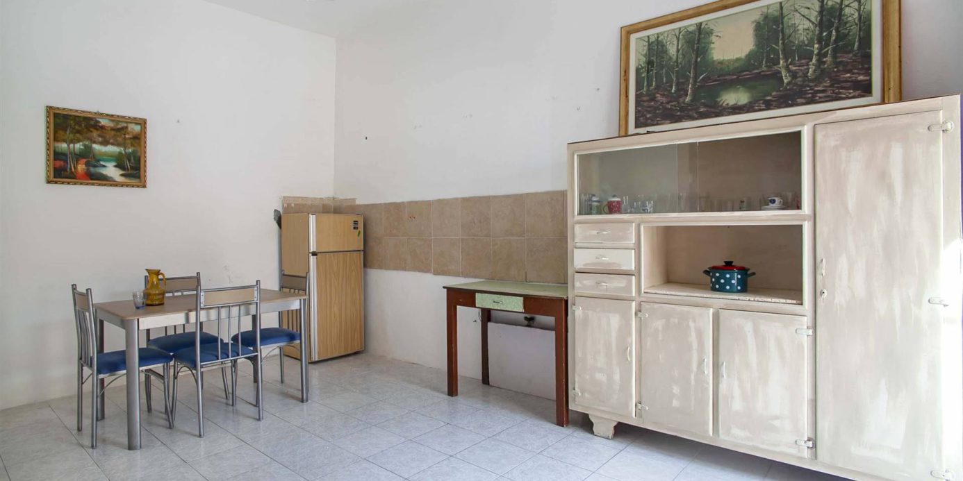 A large one bedroom apartment in old town in Roseto Capo Spulico, Calabria