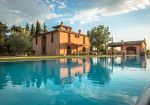 Beautiful tuscan style farmhouse with park and swimming pool in Peccioli