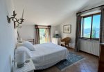 Restored country house with pool in Monte San Martino