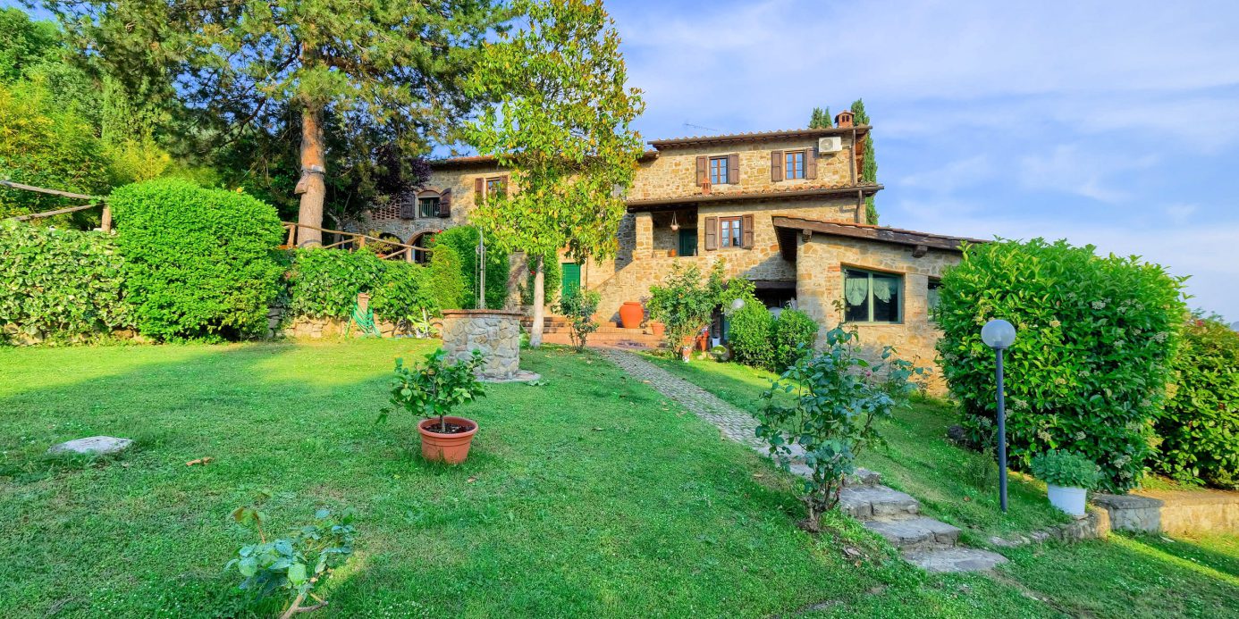 Tuscan style farmhouse with swimming pool park and outbuilding in the panoramic Reggello area