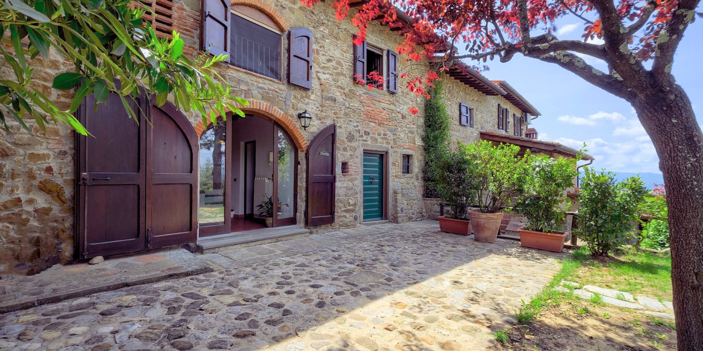 Tuscan style farmhouse with swimming pool park and outbuilding in the panoramic Reggello area