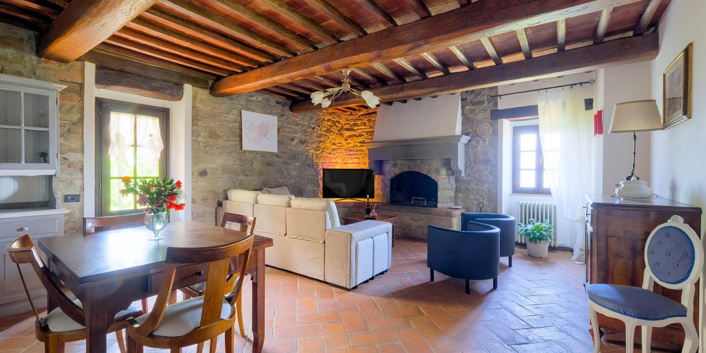 Tuscan style farmhouse with swimming pool park and outbuilding in the panoramic Reggello area