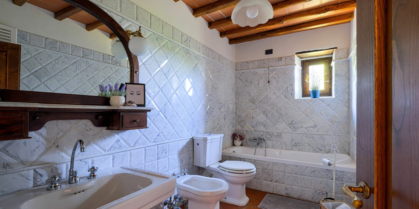 Tuscan style farmhouse with swimming pool park and outbuilding in the panoramic Reggello area