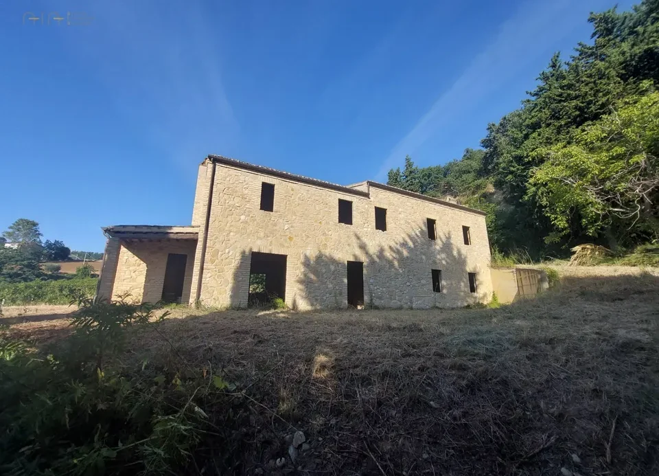 Beautiful farmhouse in Ripatransone, Ascoli Piceno of sale