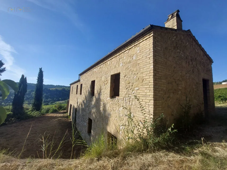 Beautiful farmhouse in Ripatransone, Ascoli Piceno of sale