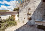 Detached house with garden and car parking