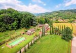 Superb Estate with a swimming-pool, tennis court on the hills of Lucca