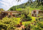 Superb Estate with a swimming-pool, tennis court on the hills of Lucca