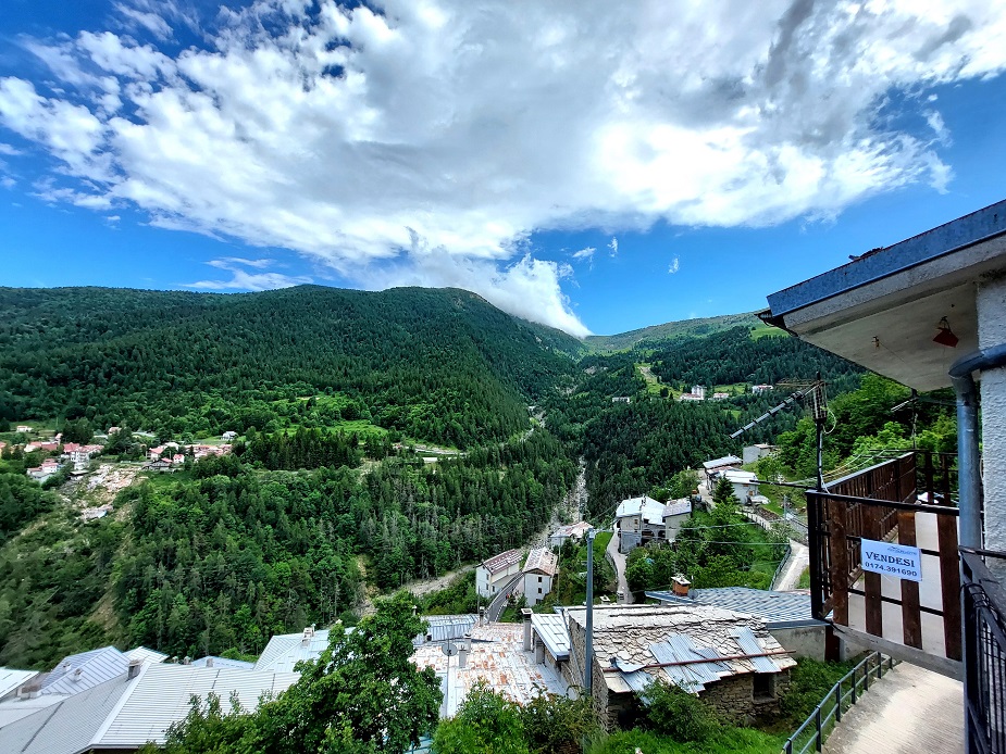 Apartment with land in an alpine village