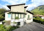 Detached house with 6500 m2 of agricultural land