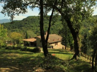 Stonehouse-for-Sale-Tuscany-Arezzo-3